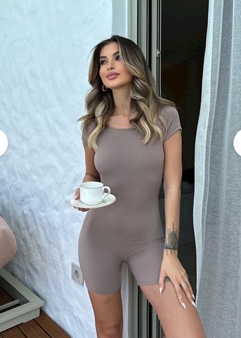 Eyyo Bej Kısa Kollu Mini Tulum - Görsel 3