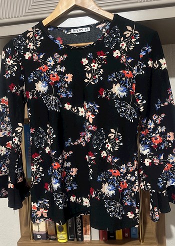 Çiçek Desenli Uzun Kollu Kadın Bluz - Görsel 2