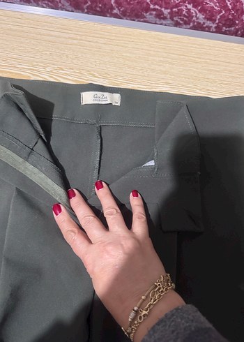 Siyah ve Gri Ölçek Cetveli - Görsel 4