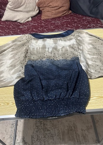 V Yaka Kısa Kollu Mini Bluz - Görsel 3