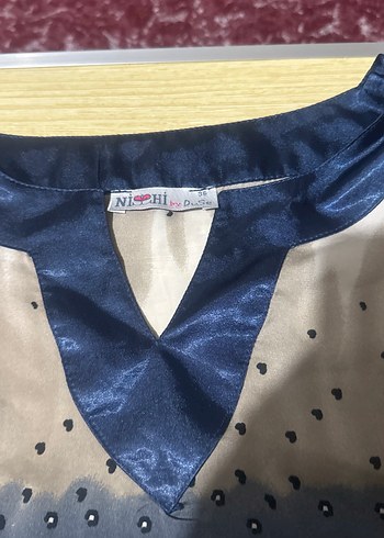 V Yaka Kısa Kollu Mini Bluz - Görsel 2