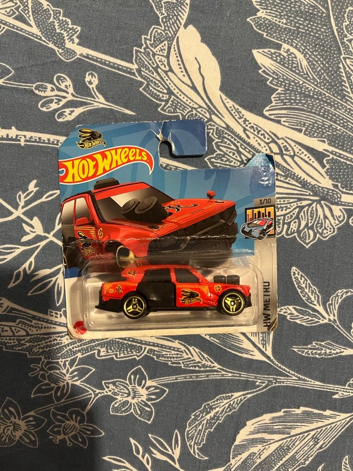 Hot Wheels kırmızı araba çin arabası - Görsel 2