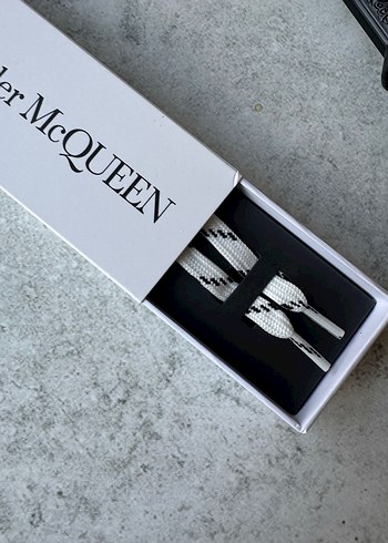 Alexander McQueen Bağcık - Görsel 7