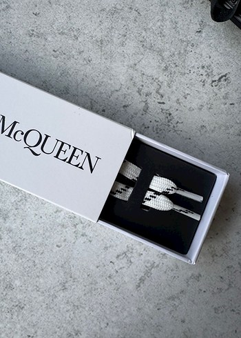 Alexander McQueen Bağcık - Görsel 2