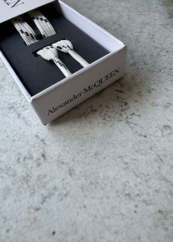 Alexander McQueen Bağcık - Görsel 8