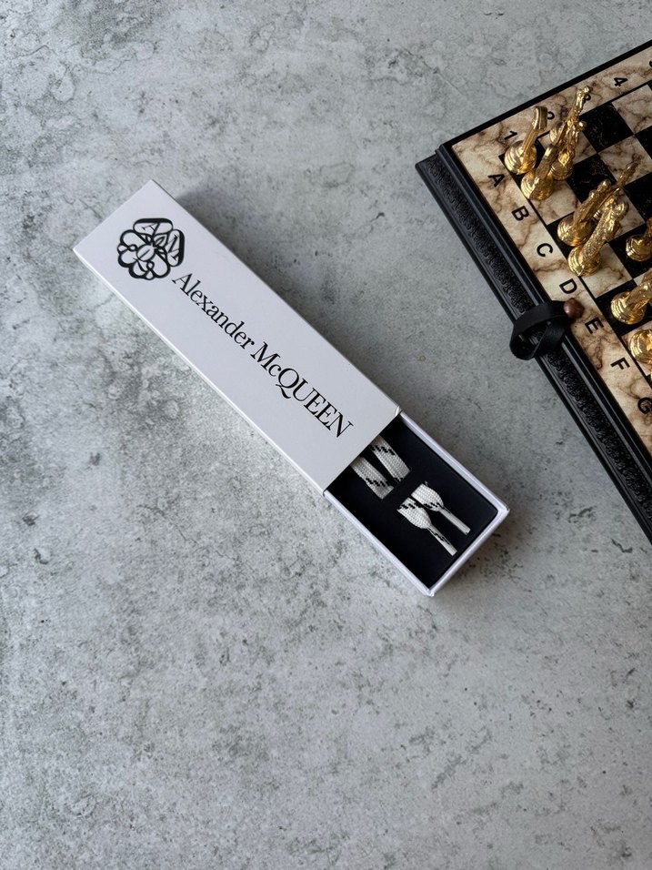 Alexander McQueen Bağcık - Görsel 5