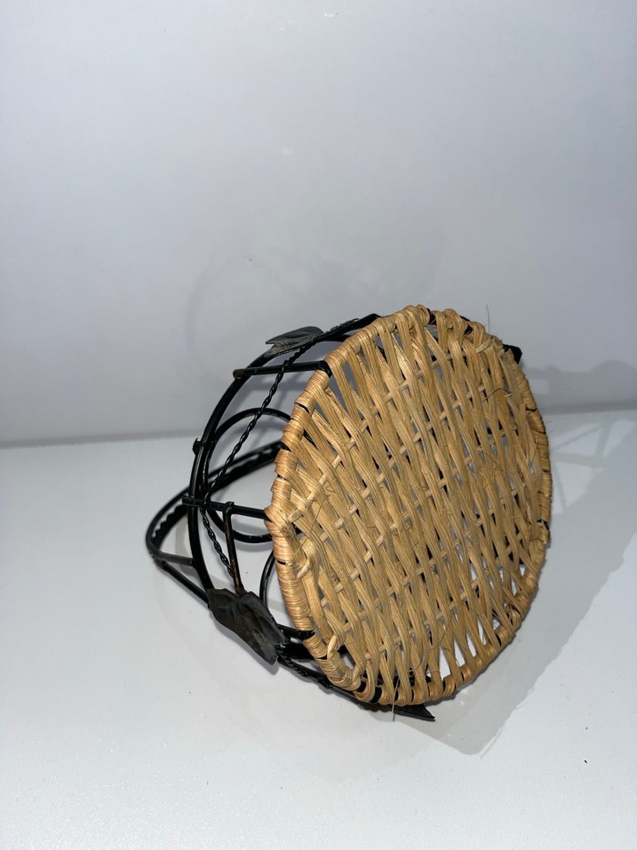 Koyu Renkli Hasır ve Metal Sepet - Görsel 3