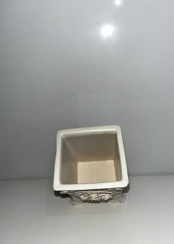 Beyaz Dekoratif Çiçek Desenli Vazo - Görsel 3