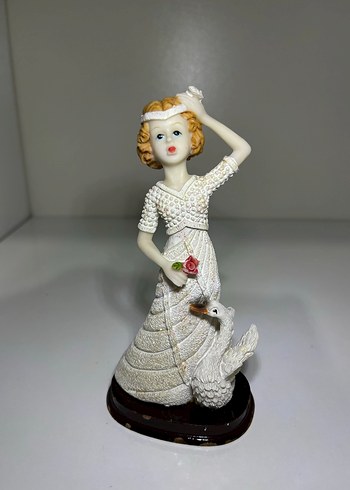 Beyaz Kadın ve Kuğu Biblo - Görsel 6