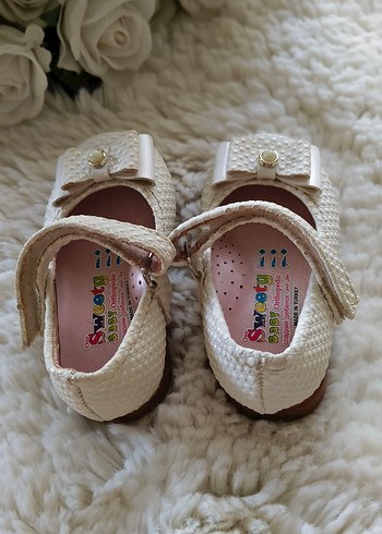 Kız Çocuk Beyaz Kemerli Ayakkabı - Görsel 3