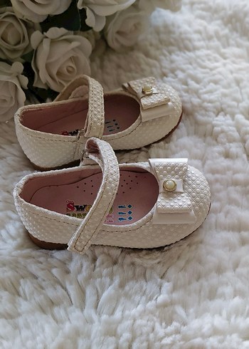 Kız Çocuk Beyaz Kemerli Ayakkabı - Görsel 2