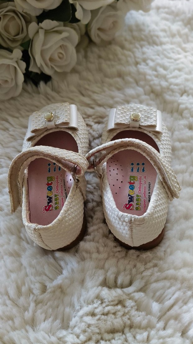 Kız Çocuk Beyaz Kemerli Ayakkabı - Görsel 3