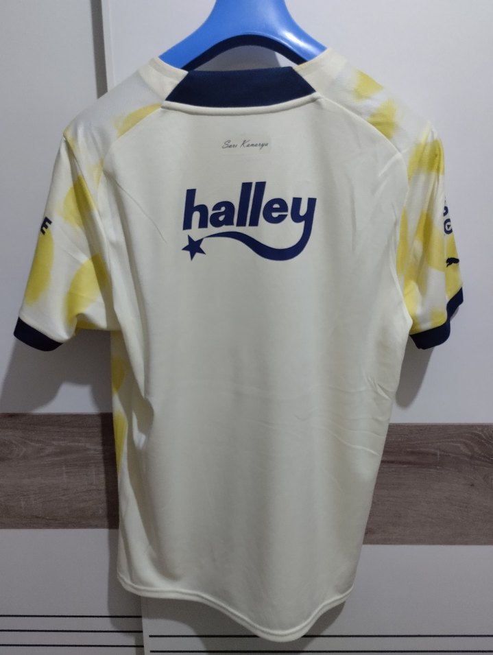 Sarı Batik Desenli V Yaka Erkek Tişört - Görsel 2