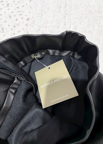 Deri Siyah Pilili Mini Etek - Görsel 2