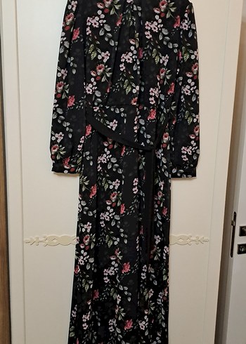 Çiçek Desenli Uzun Drapeli Kadın Elbise - Görsel 2