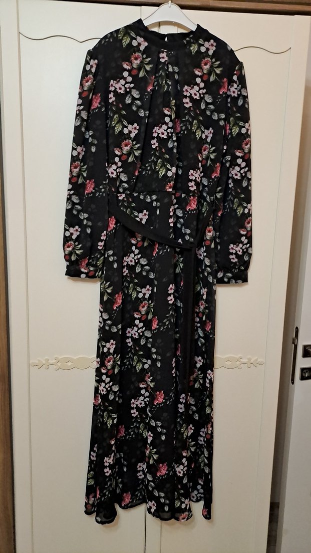 Çiçek Desenli Uzun Drapeli Kadın Elbise - Görsel 2