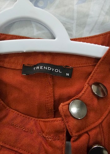 Kısa Kollu Düğmeli taba rengi Elbise - Görsel 3