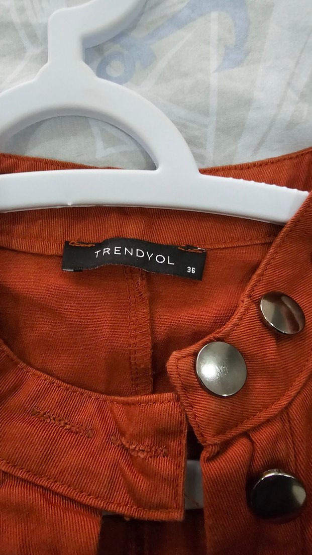 Kısa Kollu Düğmeli taba rengi Elbise - Görsel 3