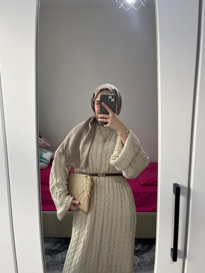 Uzun krem rengi triko elbise - Görsel 3