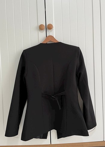 Belden oturtmalı siyah blazer ceket - Görsel 3