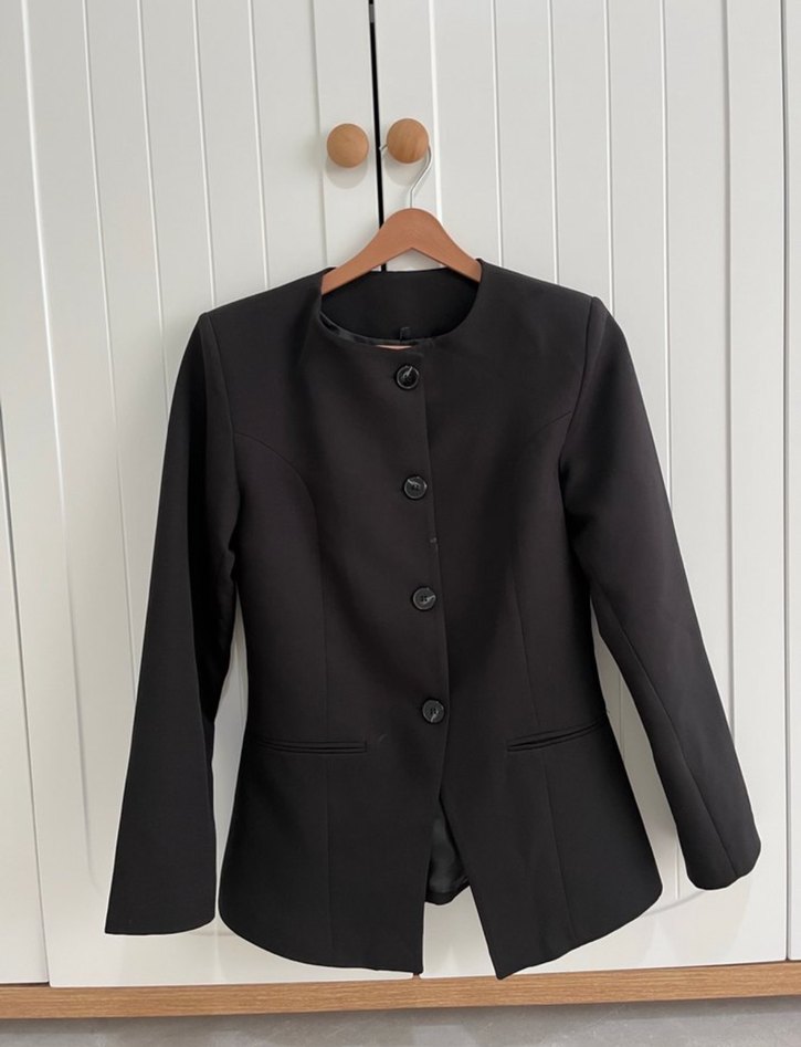 Belden oturtmalı siyah blazer ceket - Görsel 2