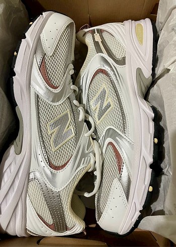 New Balance tek ebat