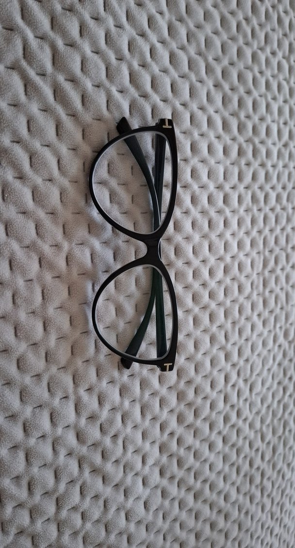 Siyah Kadın Gözlüğü - Görsel 2