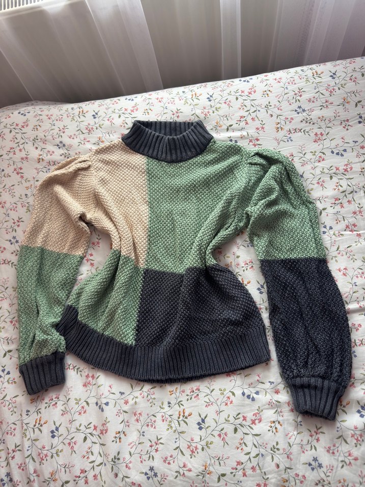 Boğazlı Çok Renkli Örgü Kazak - Görsel 2