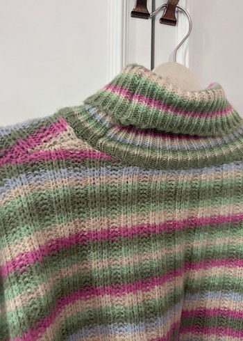 Çok Renkli Boğazlı Triko Kazak - Görsel 3