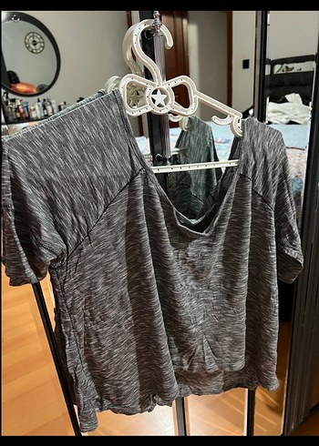 Gri V Yaka crop dökümlü Rahat Kesim - Görsel 2