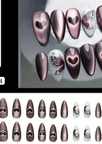 Koyu Mor Kalp Desenli Tırnak Süslemeleri - Görsel 2