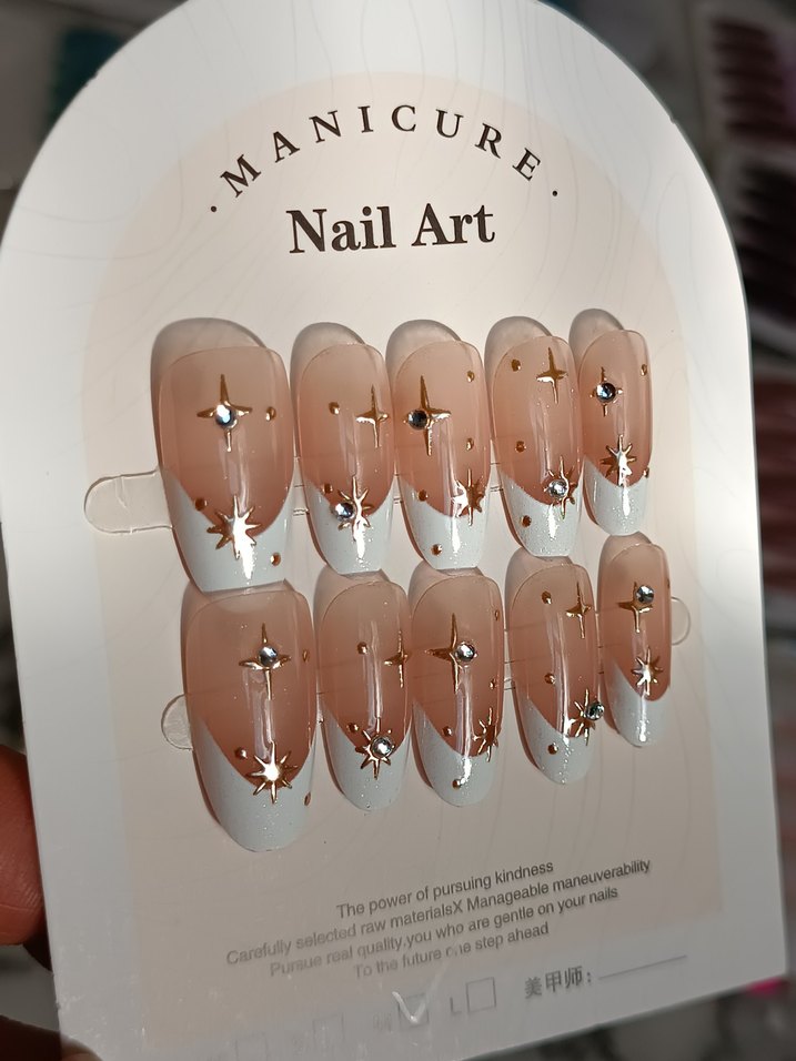 El Yapımı Takma Tırnak - Görsel 2