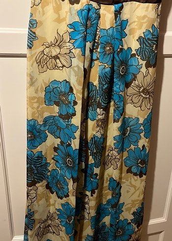 Üst kısmı korse şeklinde boyundan bağlamalı elbise - Görsel 2