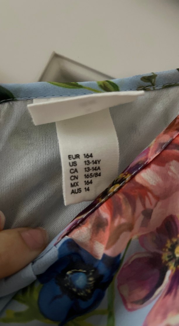 Çiçekli kız çocuğu elbisesi - Görsel 3