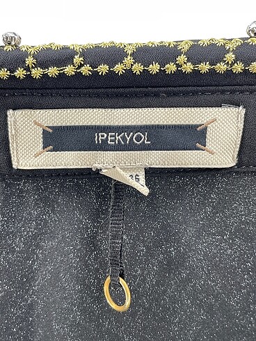 36 Beden siyah Renk ipekyol Gömlek %70 İndirimli.