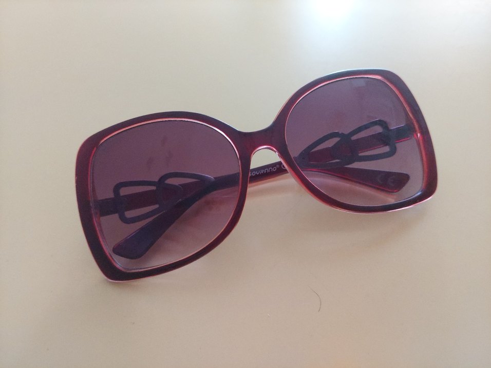 Zincir Detaylı Bordo Kadın Güneş Gözlüğü - Görsel 4