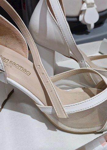 Erkan saçmacı kadın fileli beyaz topuklu ayakkabı - Görsel 2