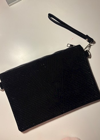Zara Parlak Siyah Tasli El Cantasi