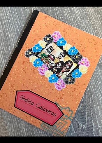Beden Renk Monster High Skelita Calaveras Scaris