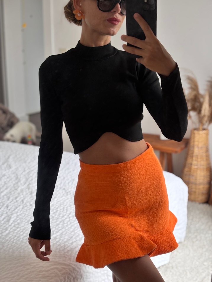 Kadın Siyah Yüksek Yakalı Uzun Kollu Kazak - Görsel 2