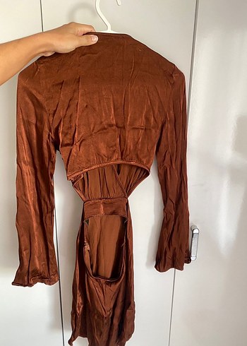 Uzun Kollu V Yakalı Kahverengi saten Mini Elbise - Görsel 5