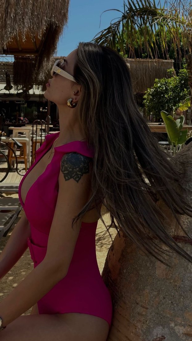 Pembe V Yaka Kemerli Kadın Mayo - Görsel 2