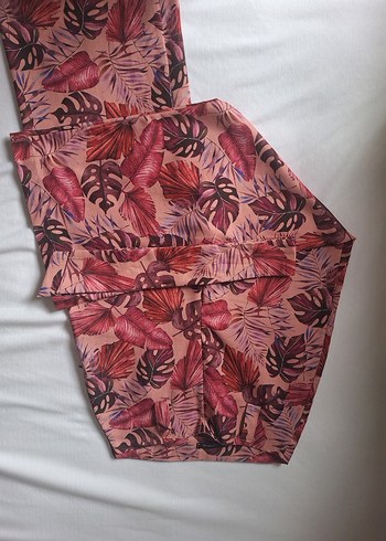 Kadın Pembe Desenli Bol Kesim Pilili Pantolon - Görsel 3