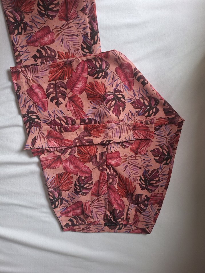 Kadın Pembe Desenli Bol Kesim Pilili Pantolon - Görsel 3