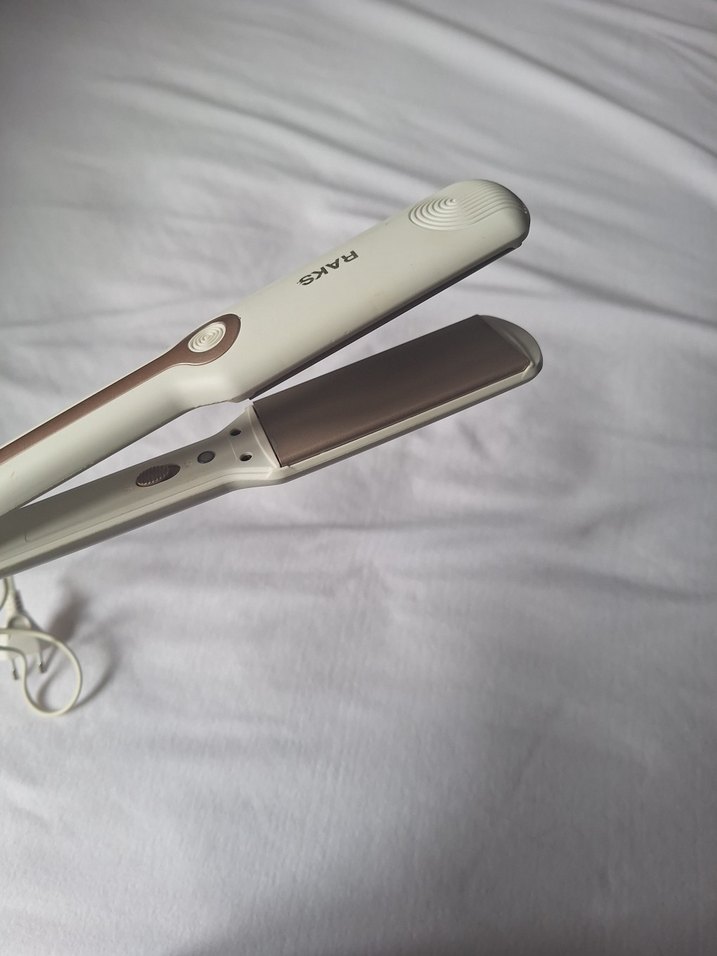 RAKS Beyaz Saç Düzleştirici - Görsel 3