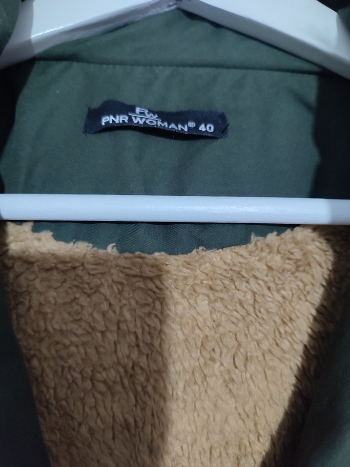 Kürklü Kapüşonlu Uzun Kadın Mont - Görsel 3