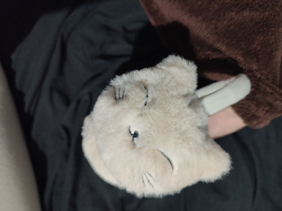 Beyaz Kürklü Kadın Kulaklık - Görsel 2