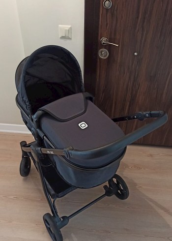 Siyah Bebek Arabası - Görsel 2