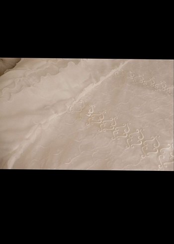 İşlemeli Beyaz Yatak Örtüsü - Görsel 3