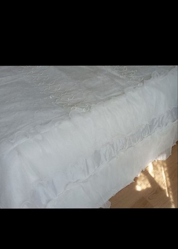 İşlemeli Beyaz Yatak Örtüsü - Görsel 4